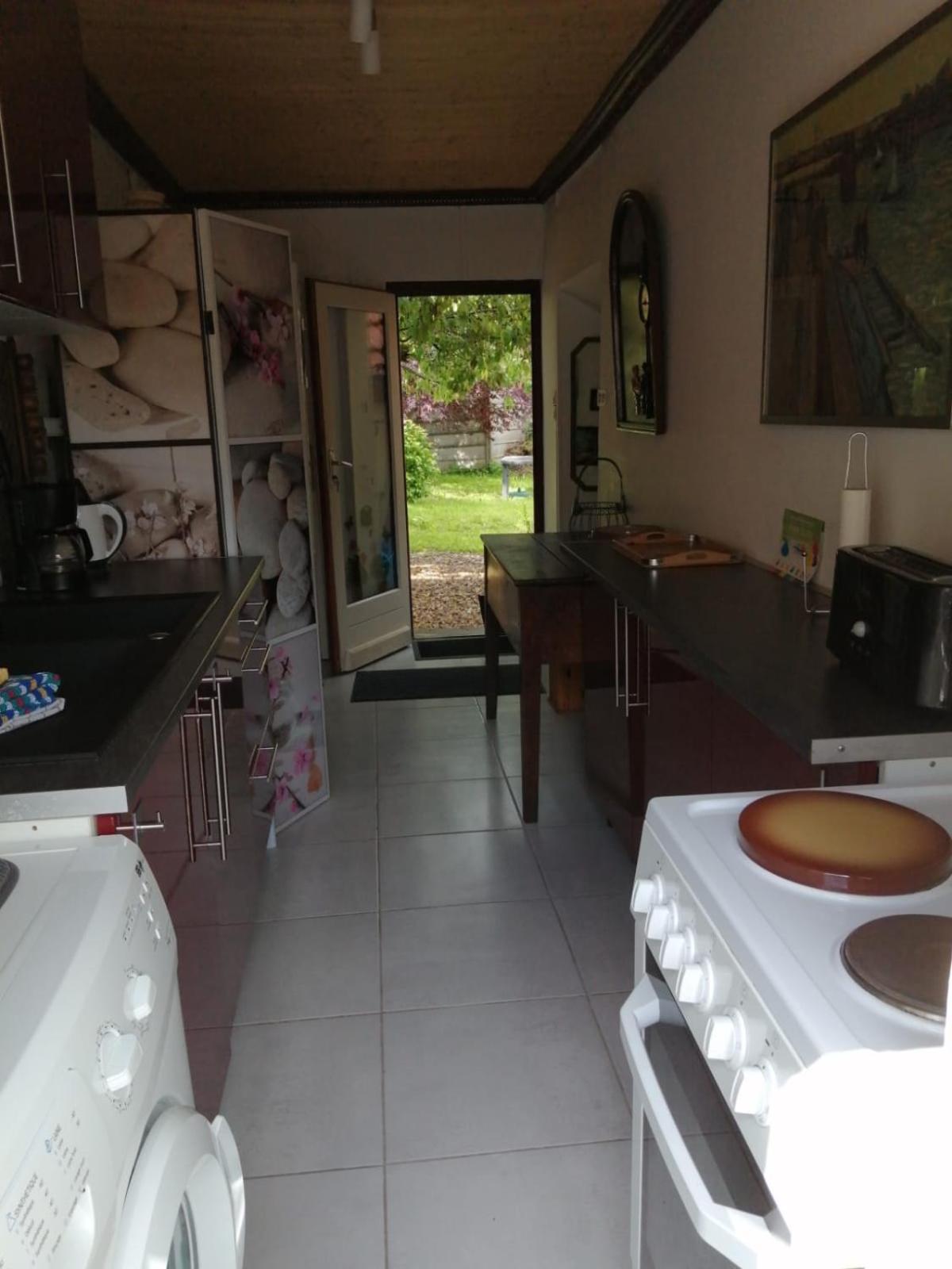 Maisonnette De Charme Climatisee La Machine Phòng bức ảnh